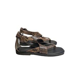 Vince Morris Strappy Flat Sandals Size 8.5 NWOT